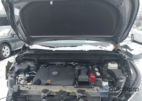 2021 Toyota Highlander Le z USA, uszkodzony, nr VIN 5TDBZRBH3MS551760